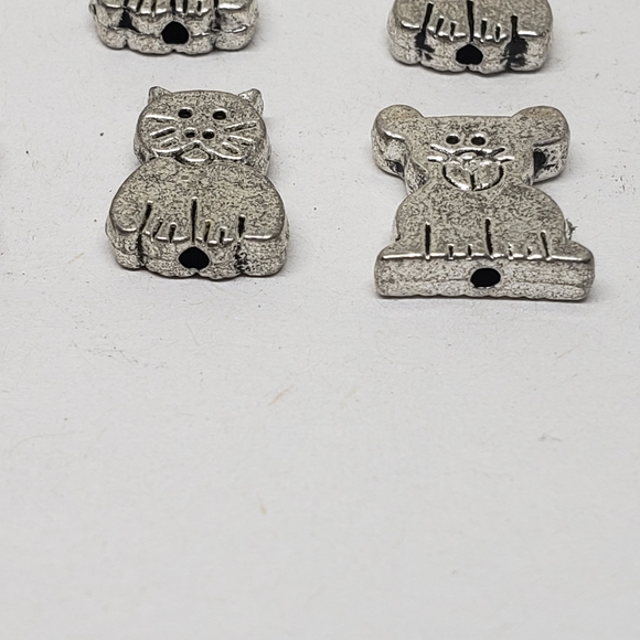 17 Cat Beads And 1 Mouse Bead - Picture 7 of 8